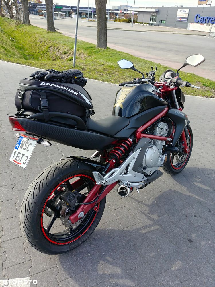 Kawasaki ER - 7