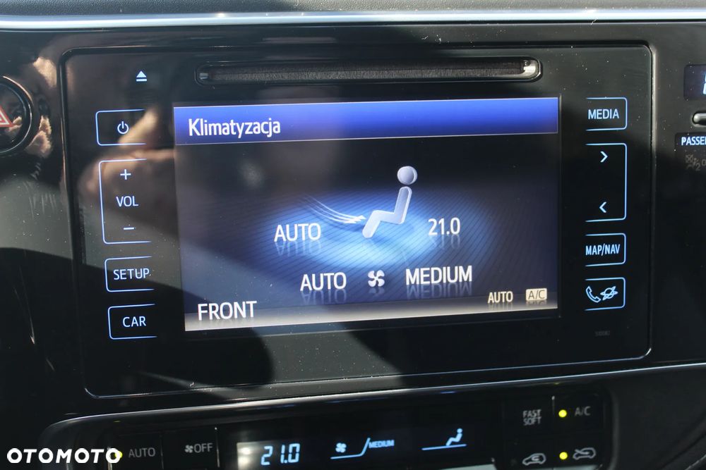 Toyota Auris 1.33 Dual-VVT-i Comfort - 17