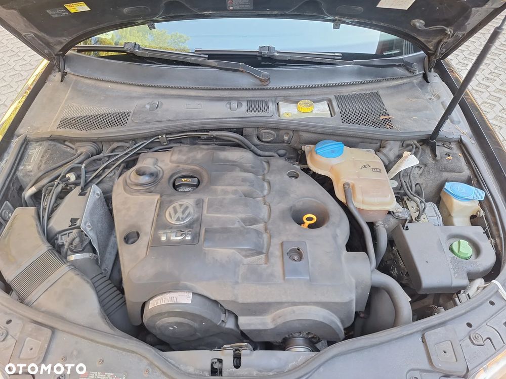 Volkswagen Passat 1.9 TDI Comfortline - 24