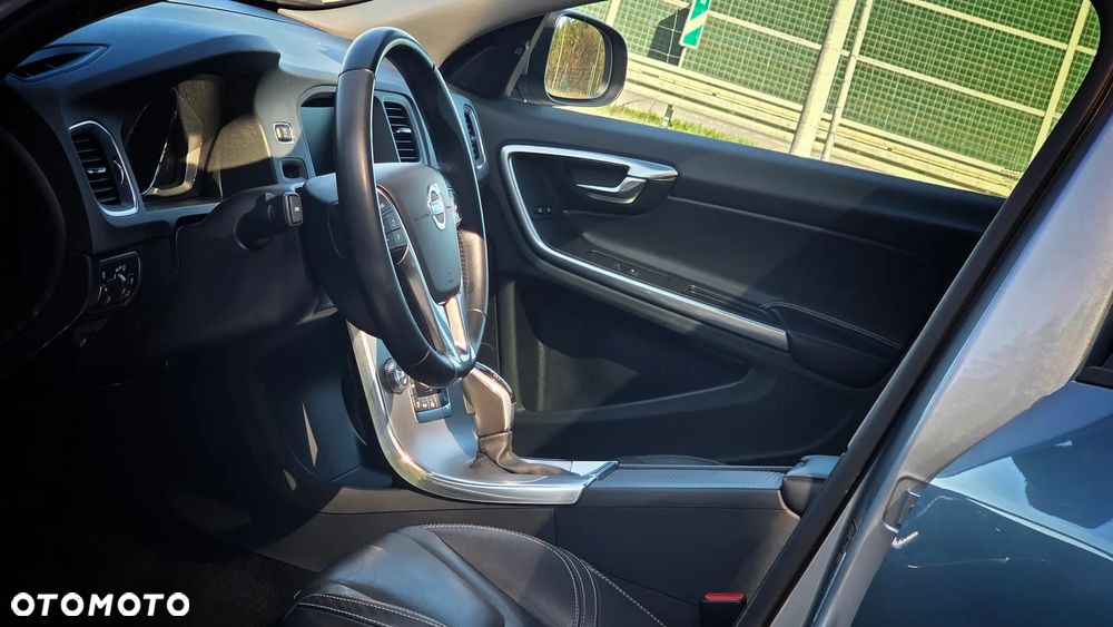 Volvo S60 T5 Drive-E Dynamic Edition (Momentum) - 20