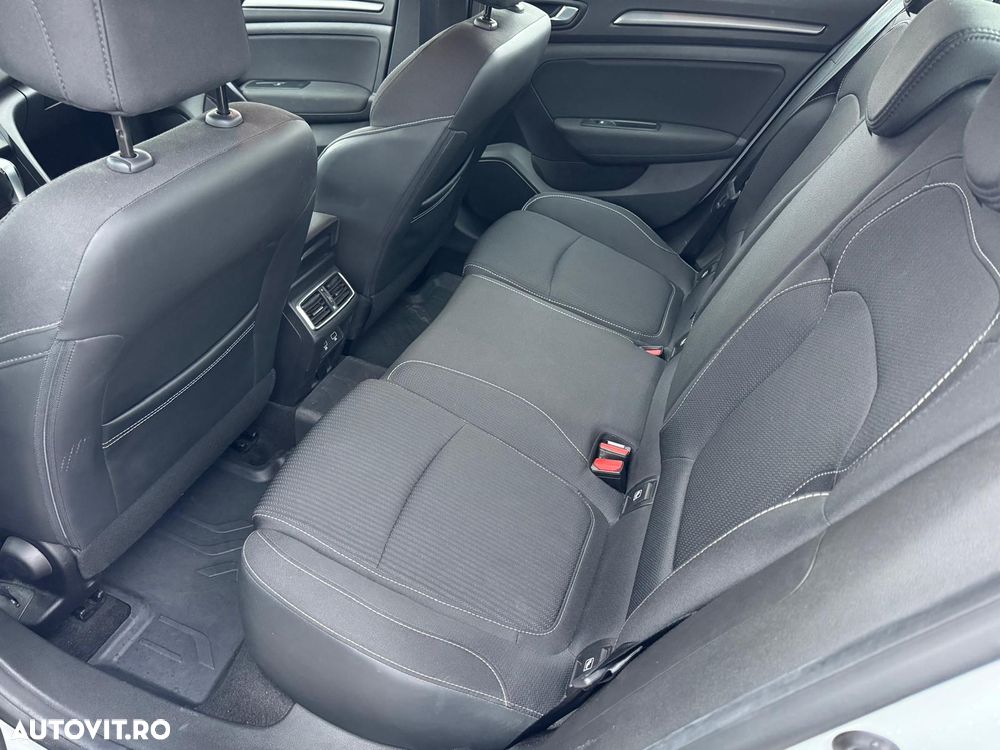 Renault Megane TCe 140 EDC GPF Zen - 12
