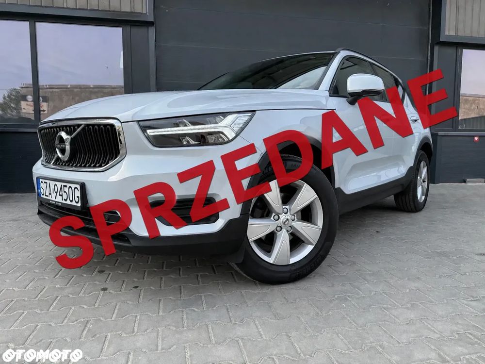 Volvo XC 40 T2 Momentum Core - 1