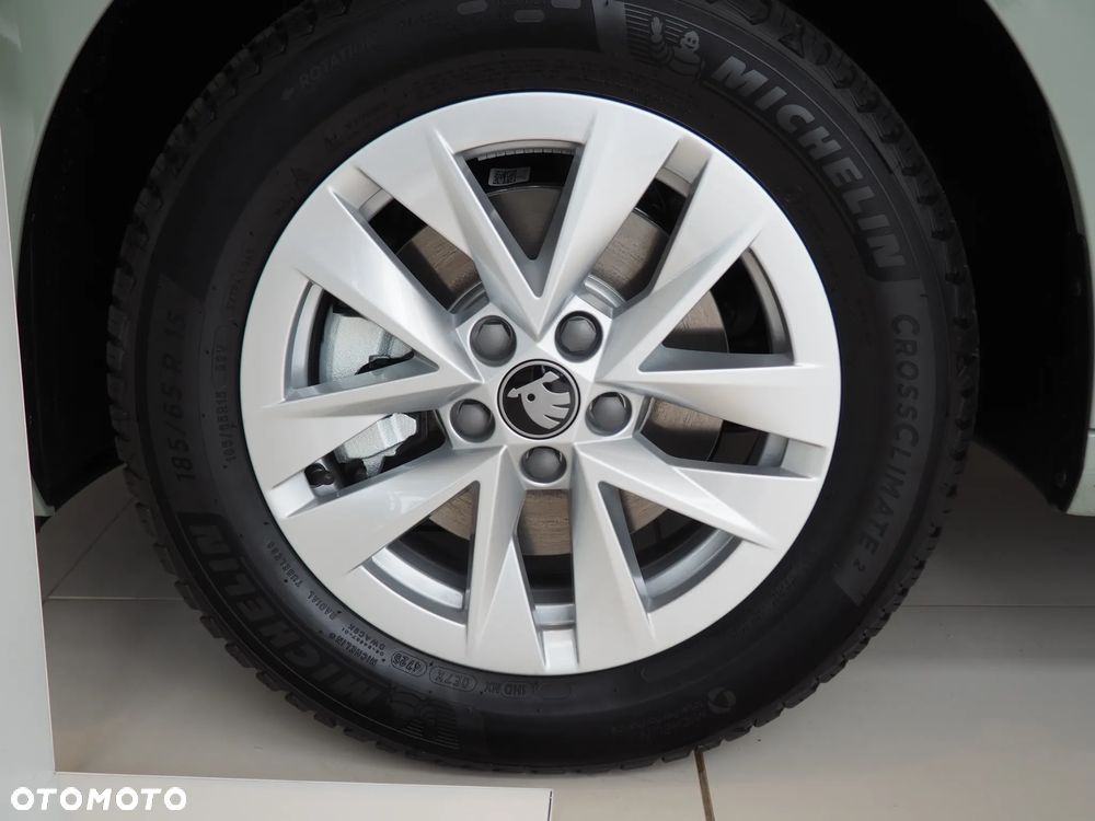 Skoda Fabia 1.0 TSI Drive DSG - 11