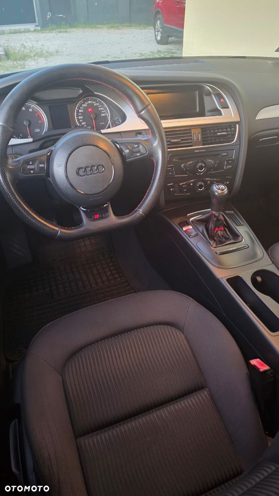 Audi A4 Limousine - 2