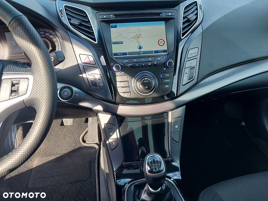 Hyundai i40 2.0 Premium - 23