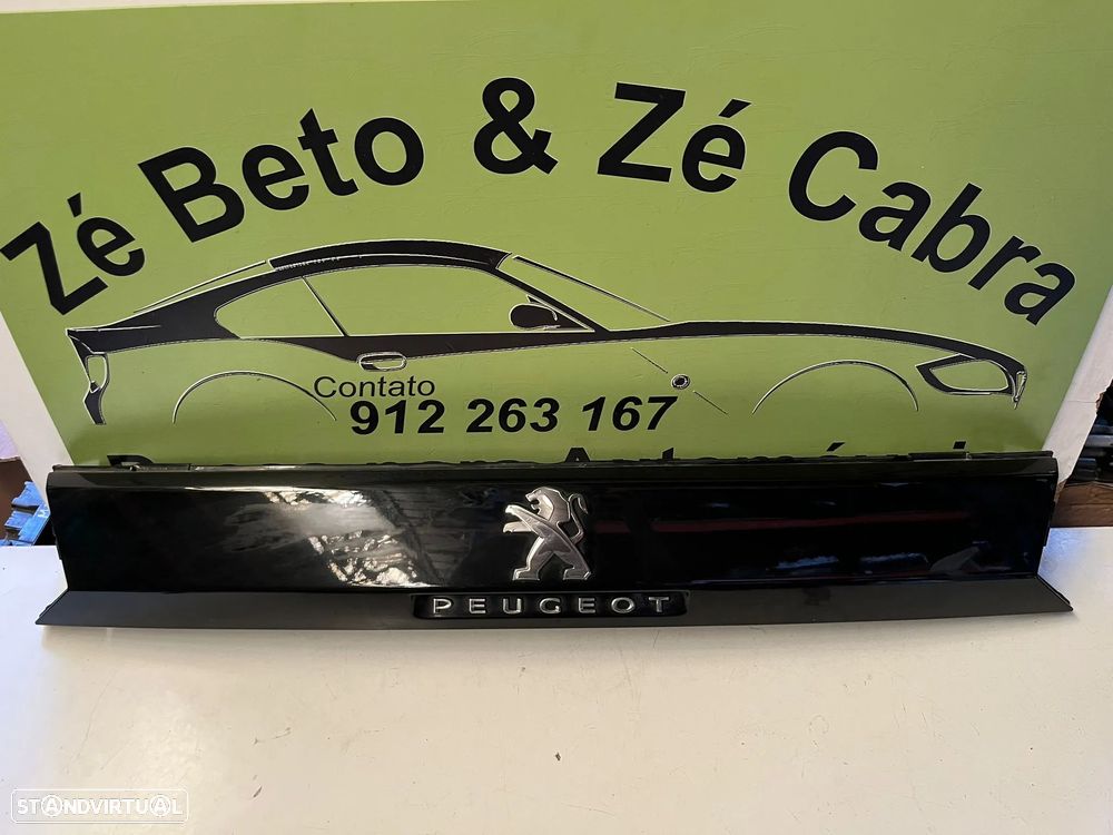 PEUGEOT 5008 II FAROLIM MALA FRISO PLASTICO - FT474 - 2