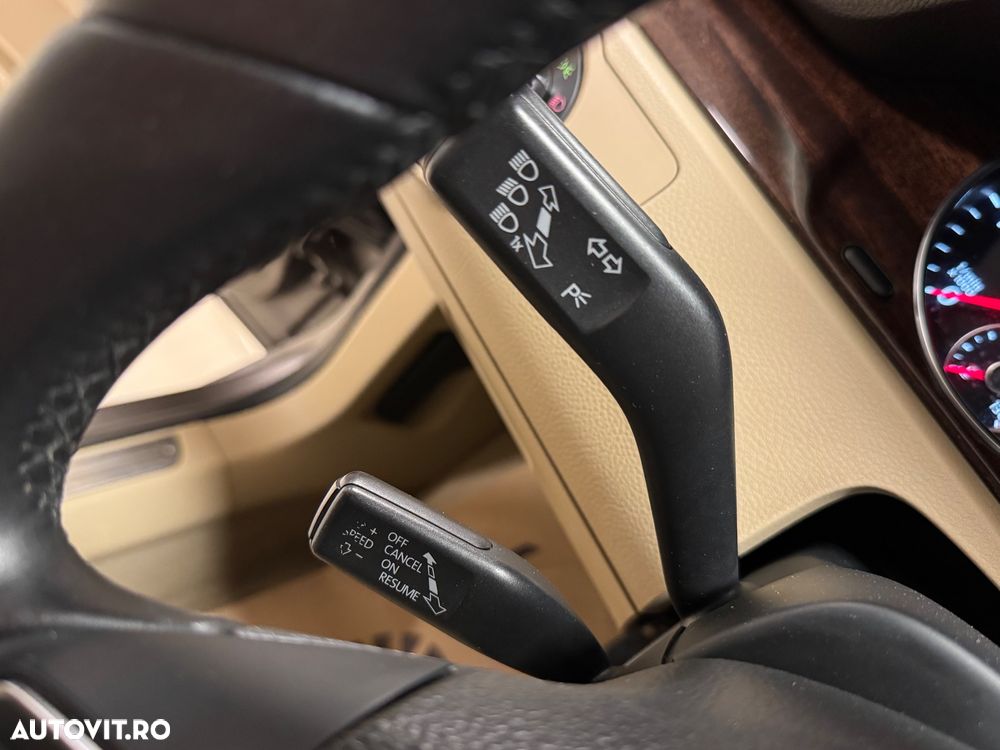 Volkswagen Passat 2.0 TDI 4Motion Highline - 26