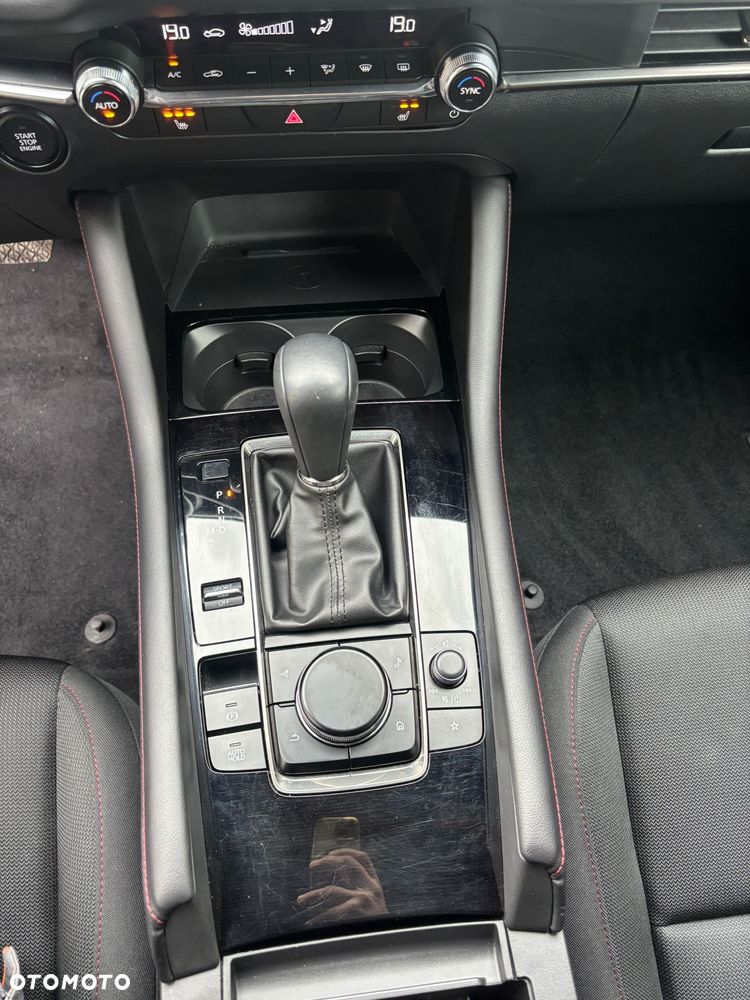 Mazda 3 e-SKYACTIV-G 122 M HYBRID DRIVE HOMURA - 22