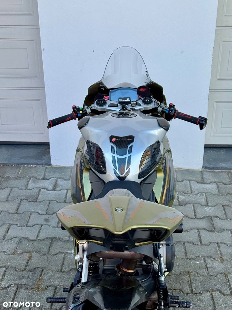 Ducati Panigale V2 - 4