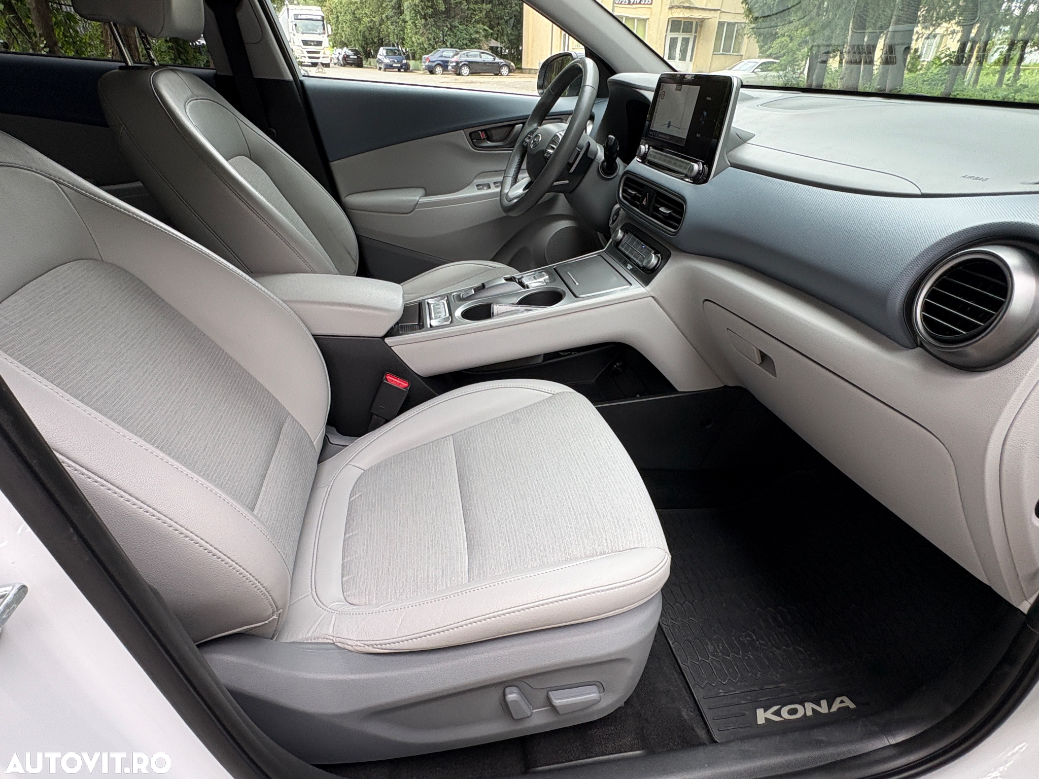 Hyundai KONA Electric 204CP Luxury+ - 8