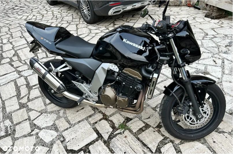 Kawasaki Z750 owiewka osłona boczek zbiornik silnik zawieszenie set podnóżek swap siedzenie chłodnica regulator moduł przełącznik przekaźnik licznik wiązka stelaż - 1