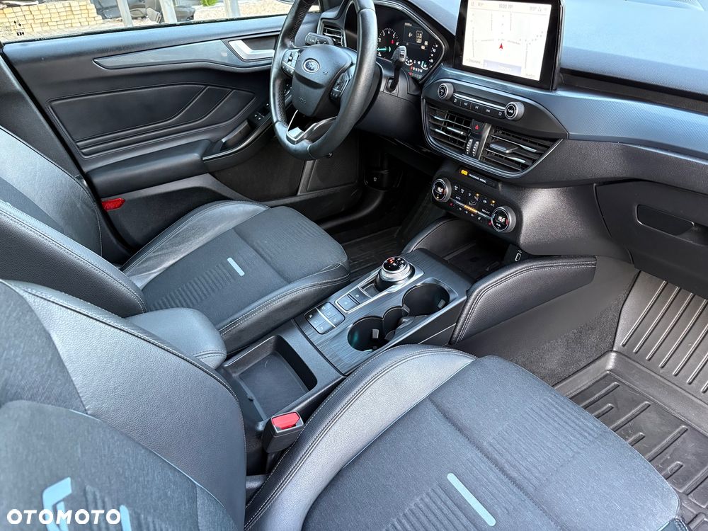 Ford Focus - 38