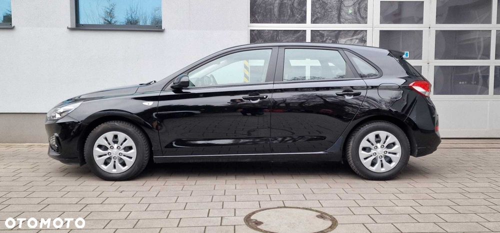 Hyundai i30 1.5 DPI Classic + - 8