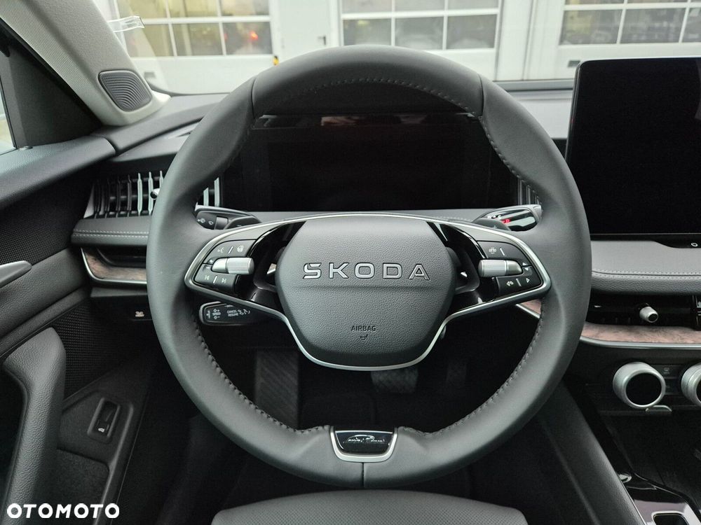 Skoda Superb 2.0 TSI L&K DSG - 36