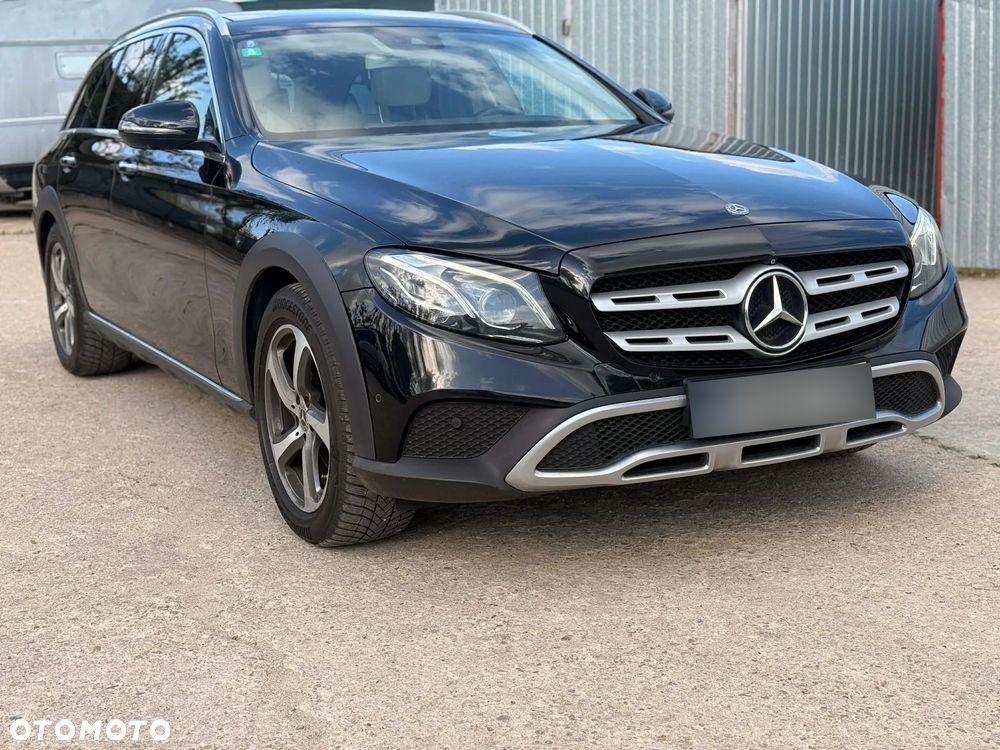 Mercedes-Benz Klasa E 220 d 4-Matic All-Terrain - 3
