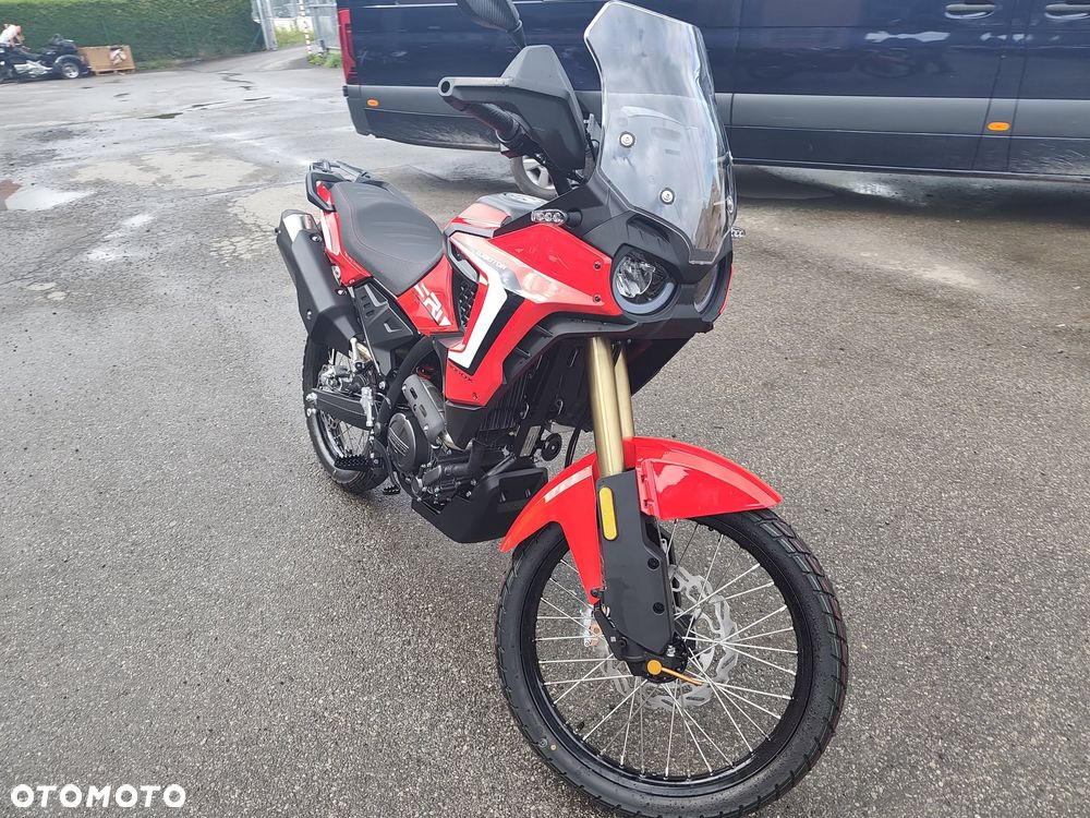 QJMOTOR SRT 300DX - 6