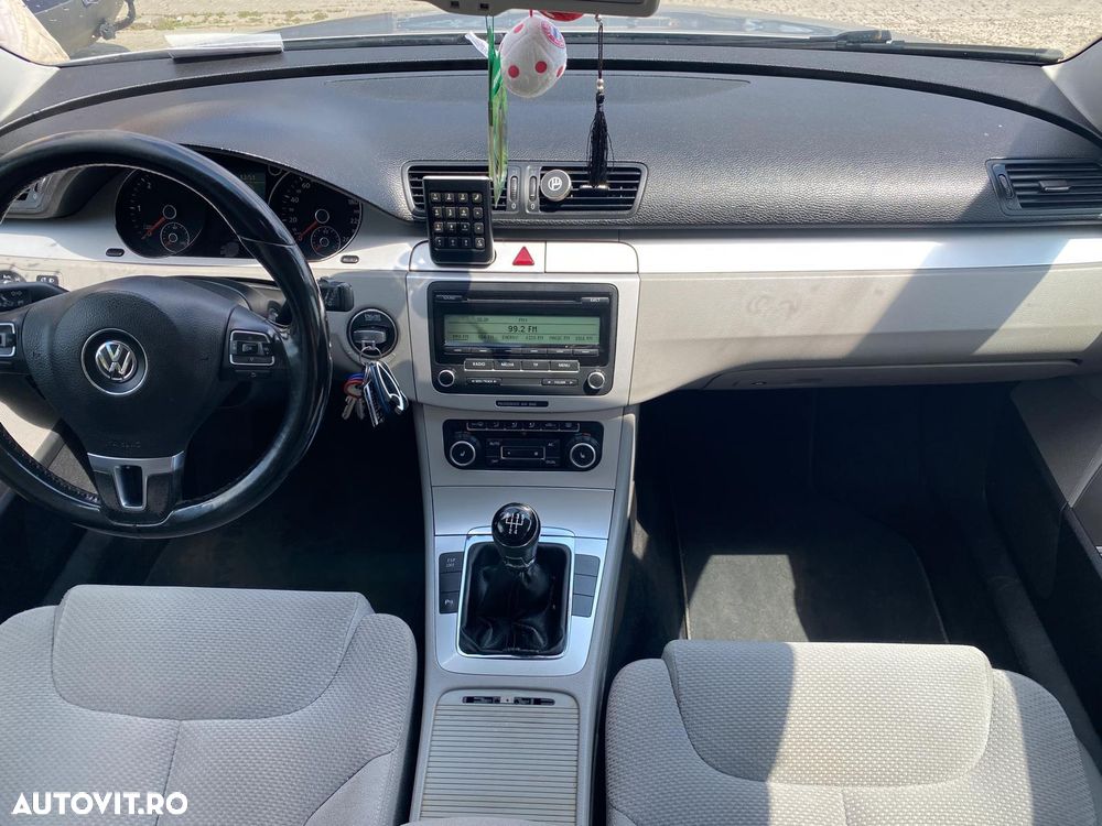 Volkswagen Passat 2010 photo 4
