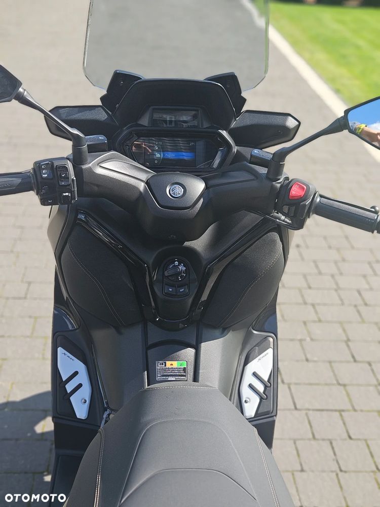 Yamaha X-max - 16