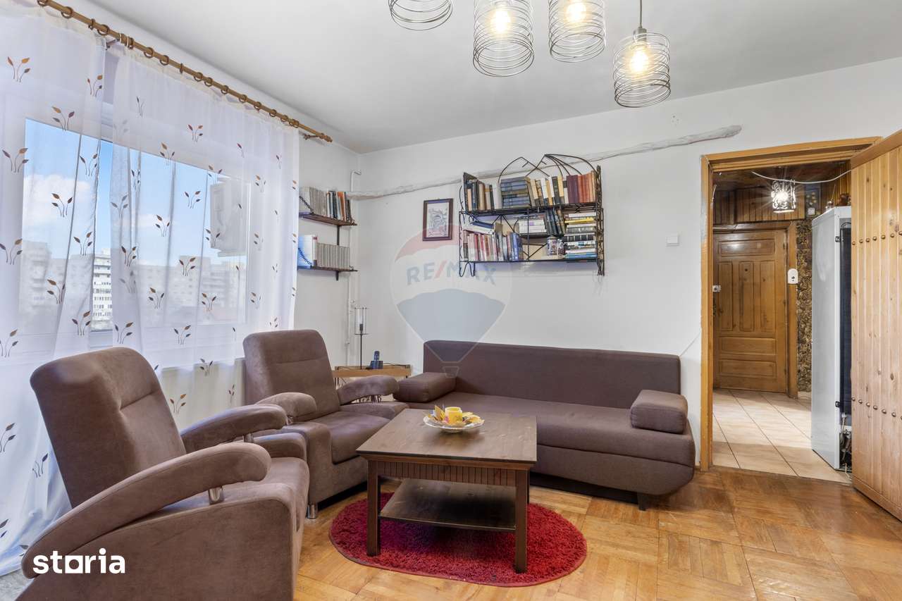 Apartament cu 3 camere de vânzare în zona Aurel Vlaicu — fotografia 2