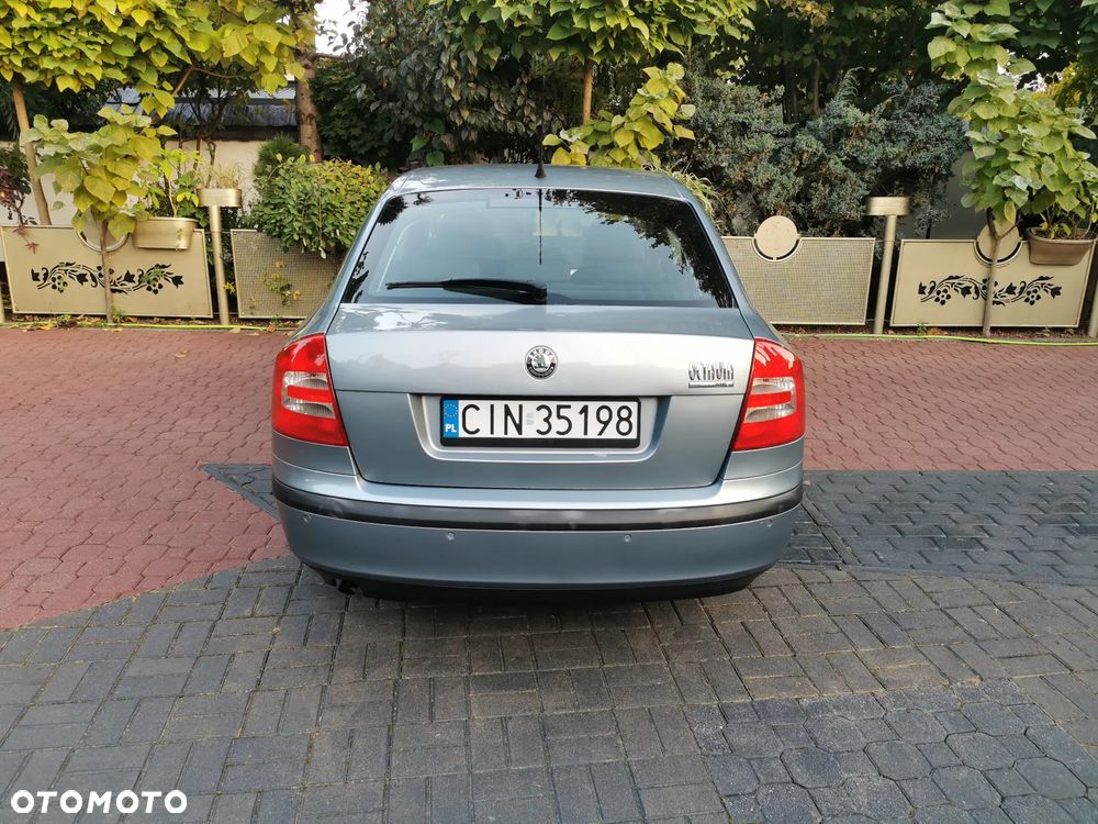 Skoda Octavia 1.6 Classic - 8