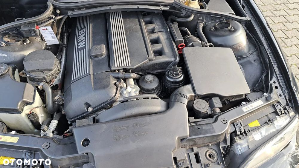 BMW Seria 3 - 36