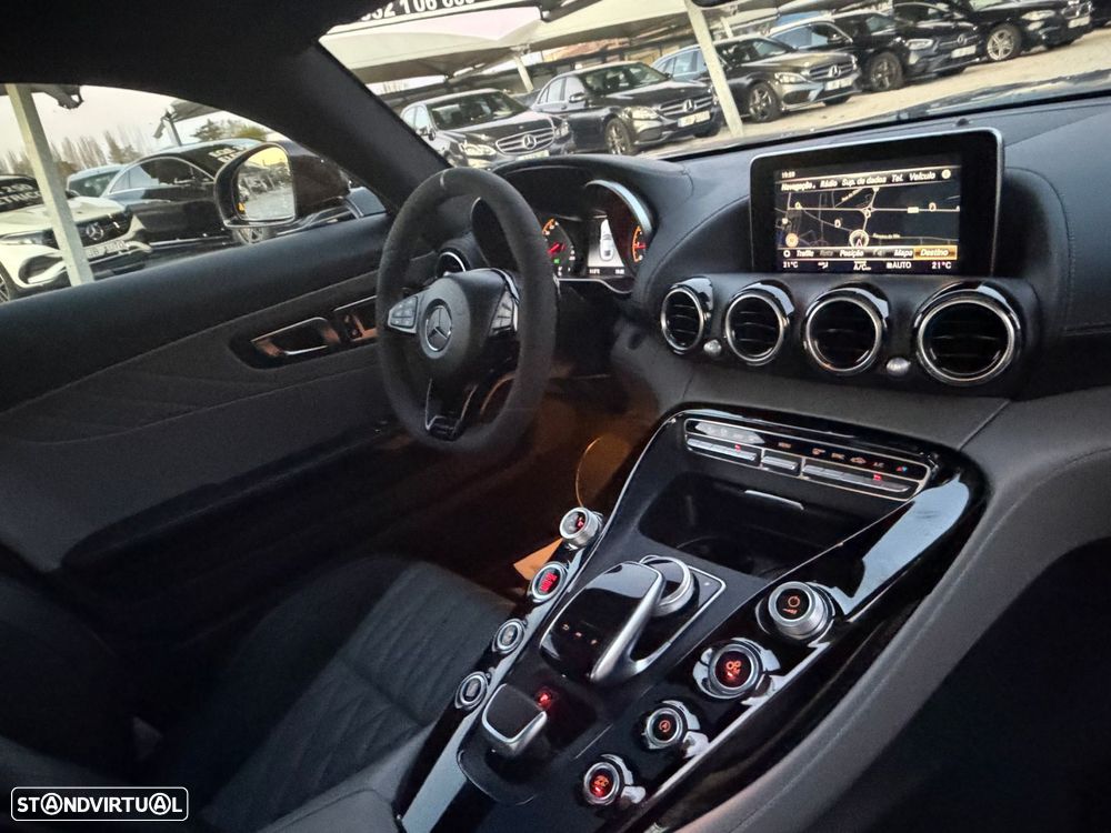 Mercedes-Benz AMG GT - 15