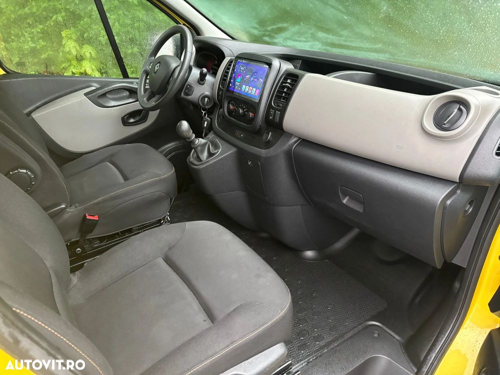 Renault Trafic - 14