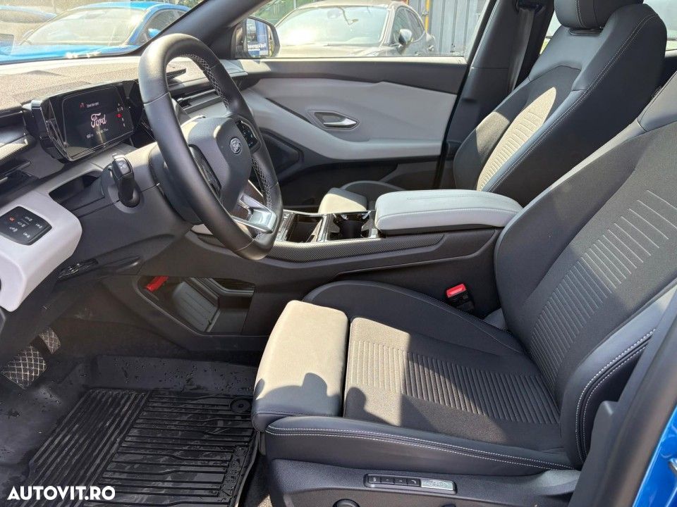 Ford Explorer - 12