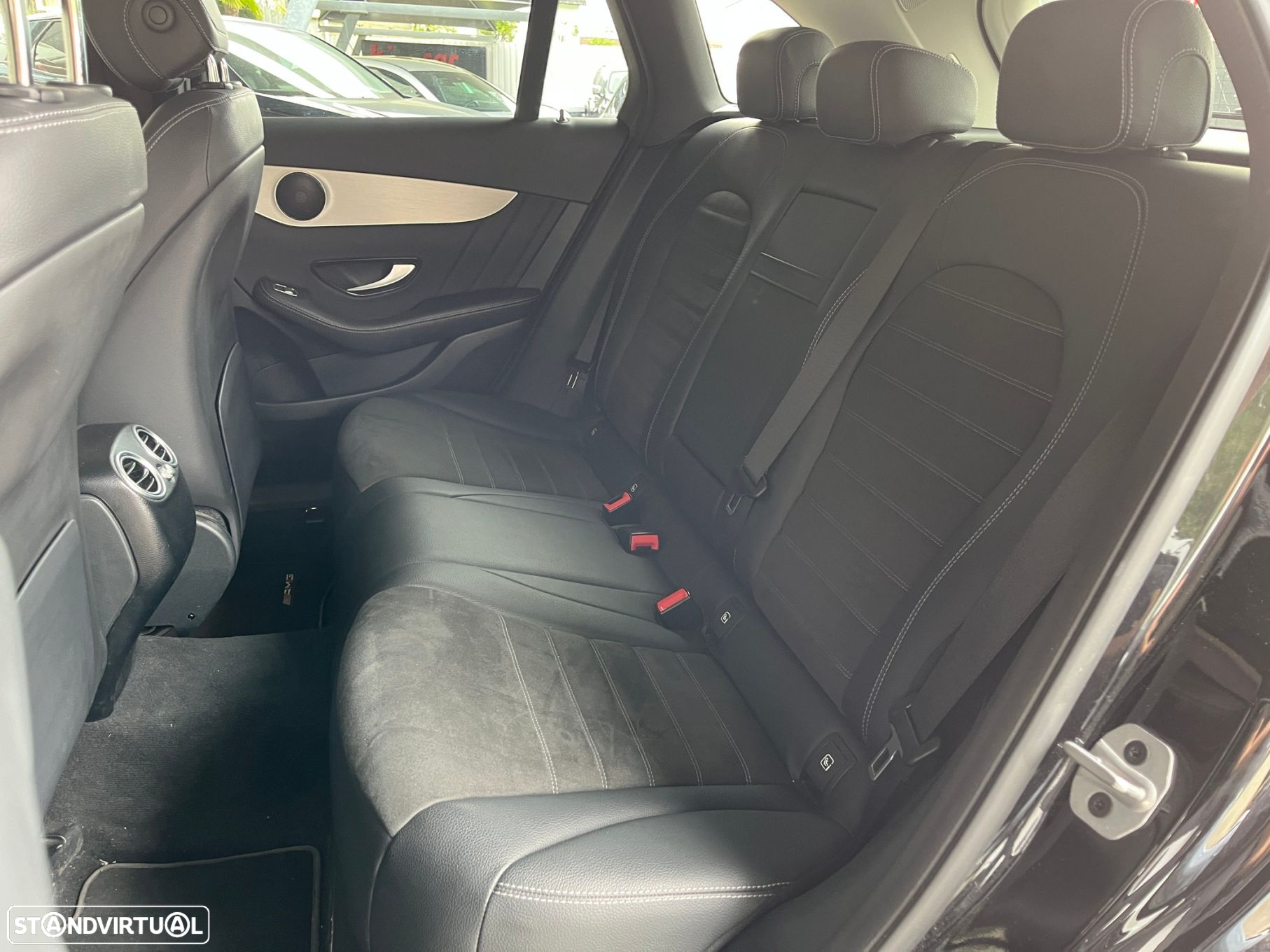 Mercedes-Benz GLC 300 de 4Matic - 51