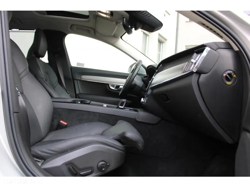 Volvo S90 - 13