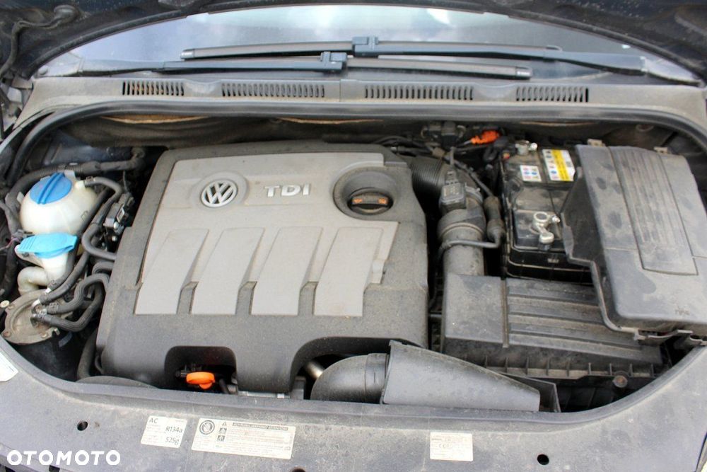 VW Golf Plus Lift 2011 1.6TDI CAYC Minivan (MASKA, ZDERZAK, LAMPA, BŁOTNIK, DRZWI, SZYBA, FOTEL) - 9