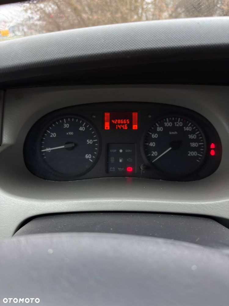 Renault Trafic Passenger - 8