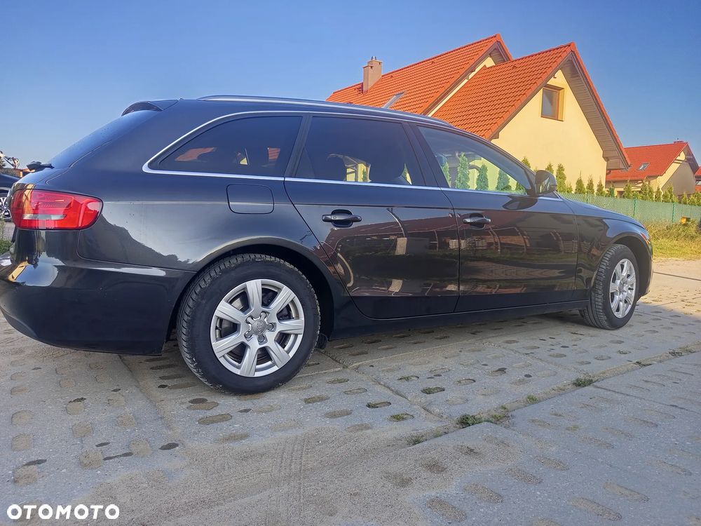 Audi A4 Avant - 8