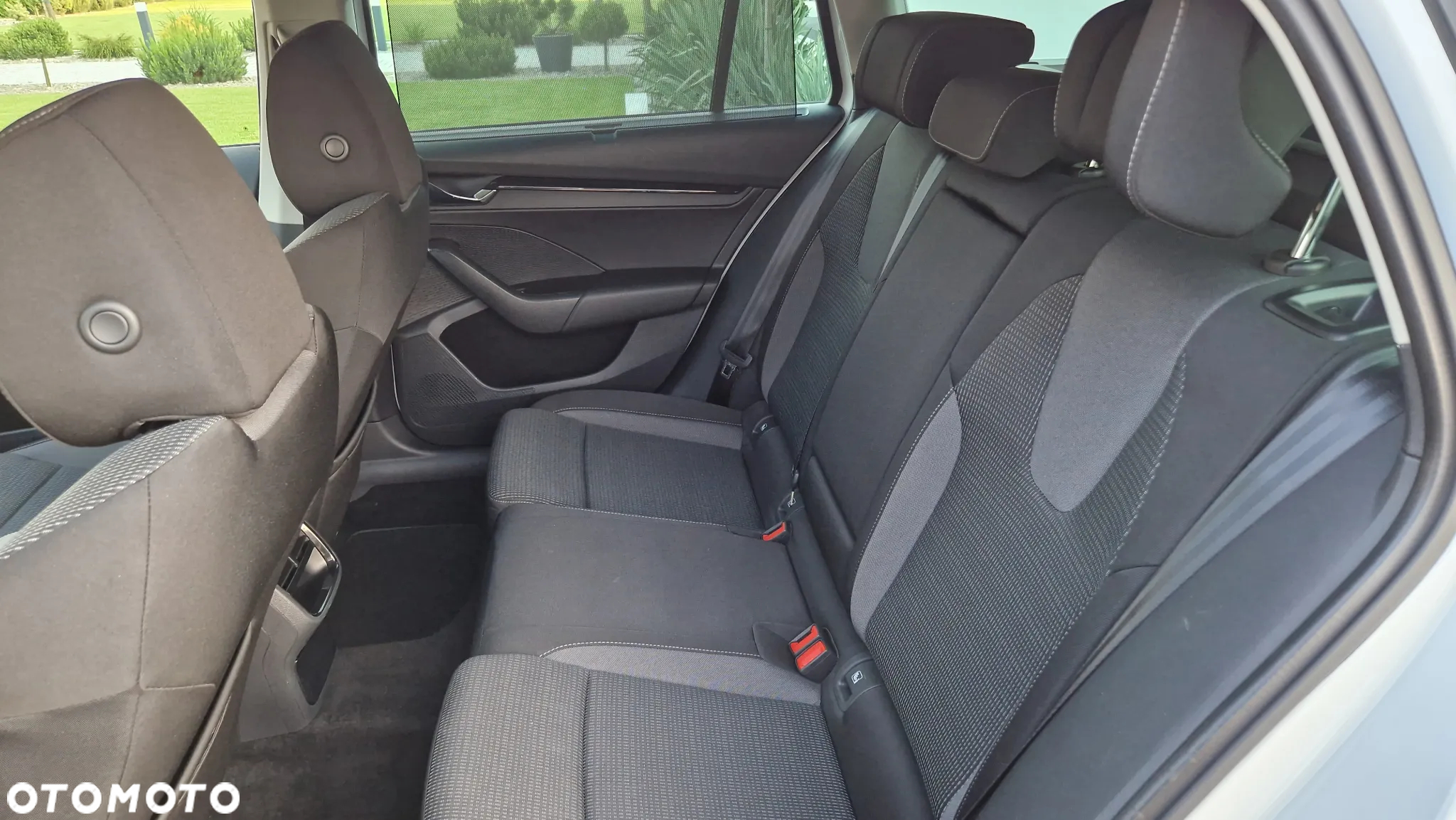 Skoda Octavia Combi 2.0 TDI DSG Sport Edition - 19