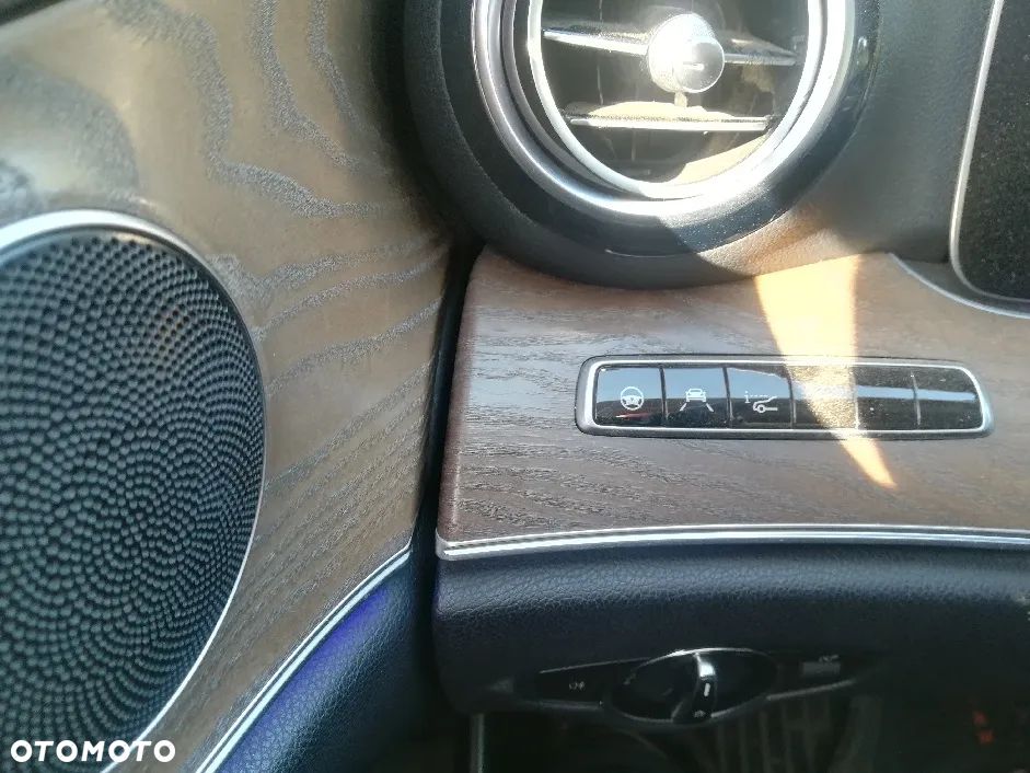 Mercedes-Benz Klasa E 200 d 9G-TRONIC - 7