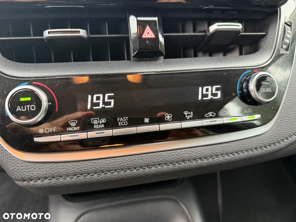 Toyota Corolla 1.5 Comfort - 13