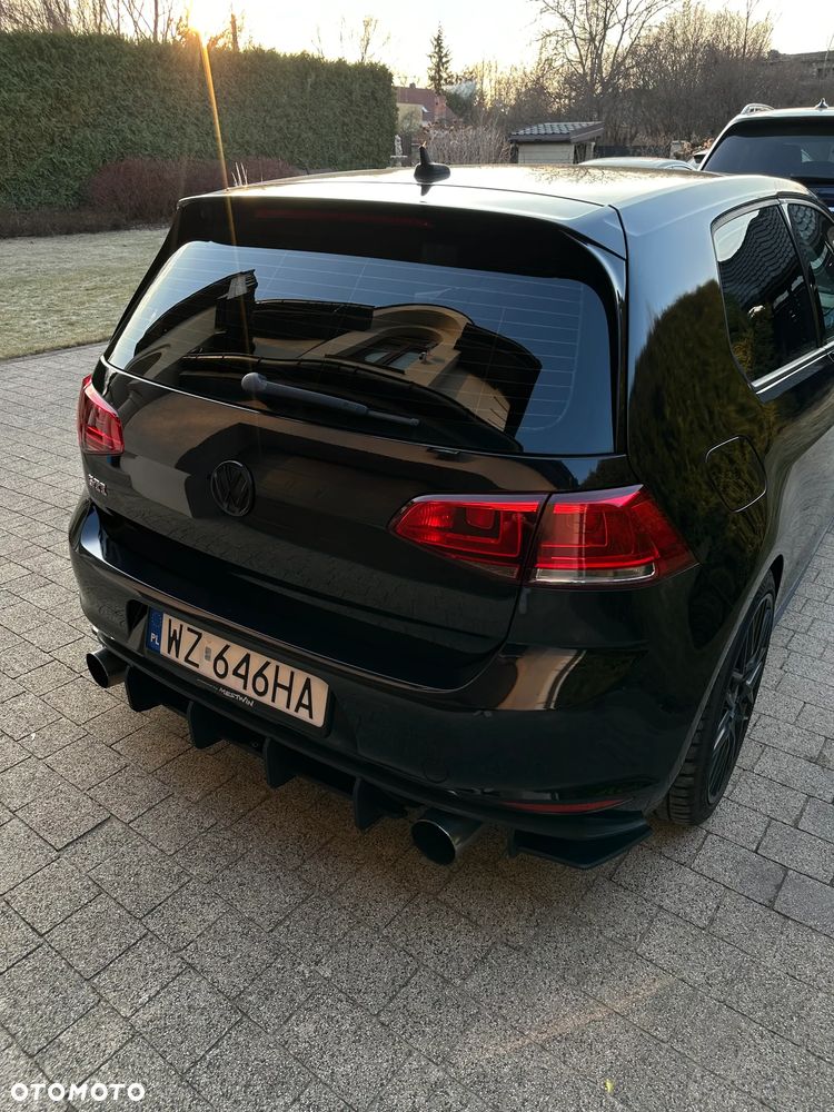 Volkswagen Golf 2.0 GTI - 3