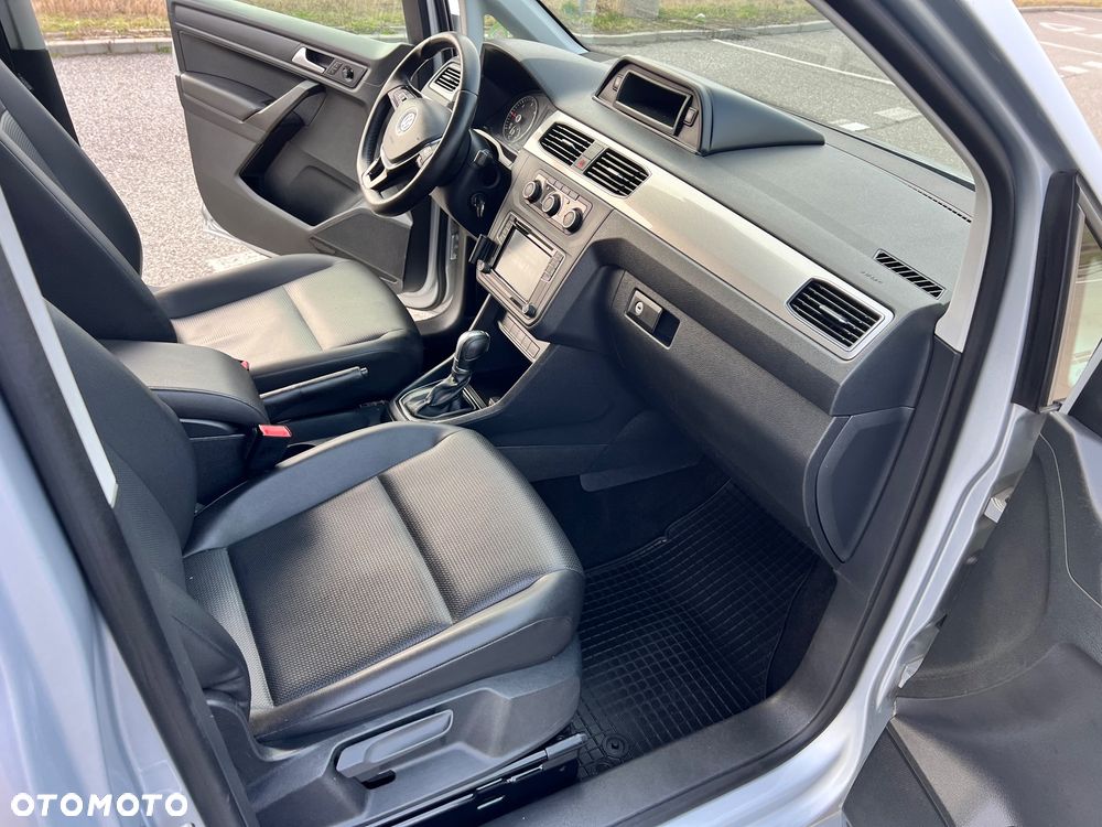 Volkswagen Caddy Maxi Highline DSG - 30