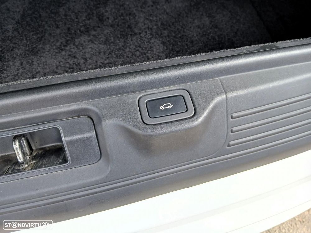 Land Rover Range Rover 3.0 TDV6 Vogue - 8