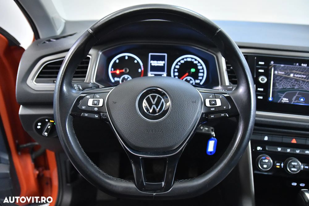 Volkswagen T-Roc - 17