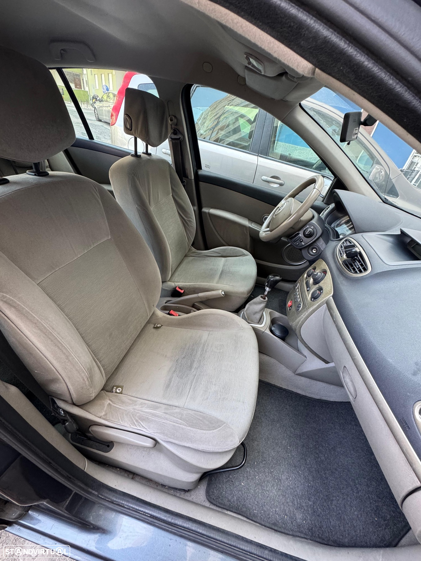 Renault Clio 1.5 dCi Confort - 10