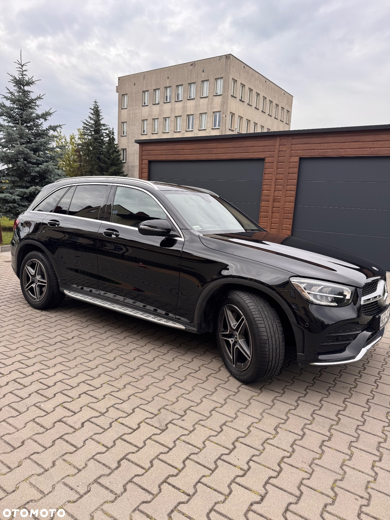 Mercedes-Benz GLC - 36