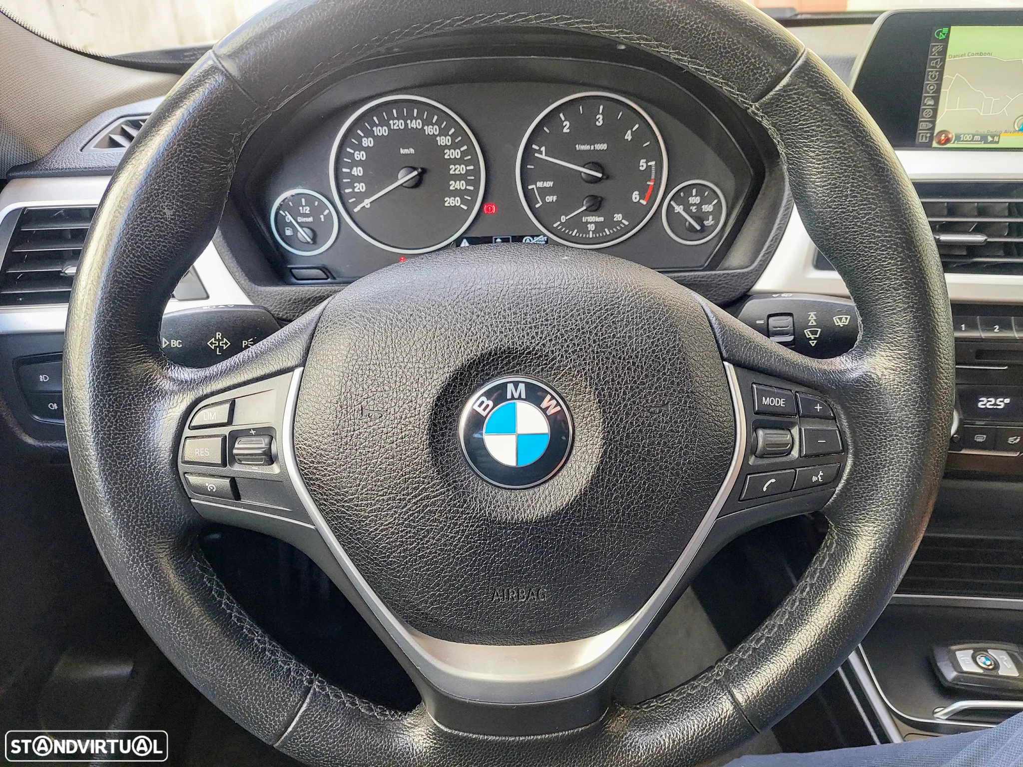 BMW 320 d Line Luxury - 30