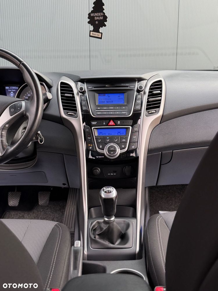 Hyundai i30 1.6 GDI Premium - 35