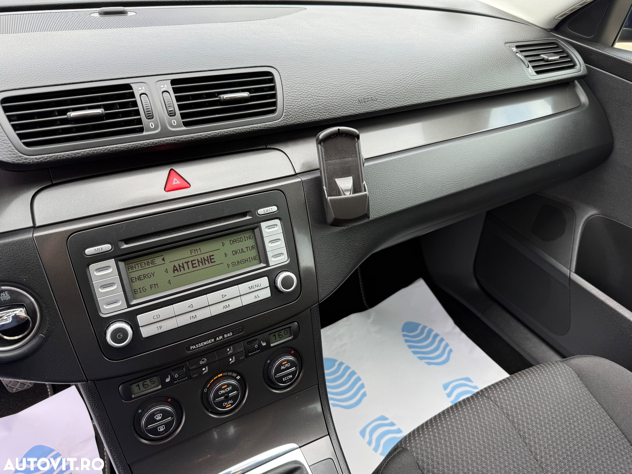 Volkswagen Passat Variant 1.6 FSI Comfortline - 19