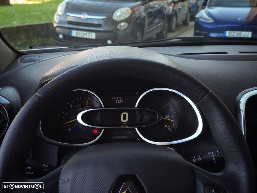 Renault Clio 1.5 dCi Dynamique S - 15