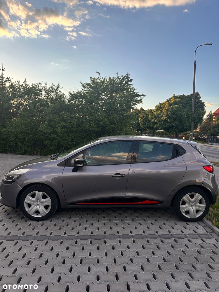 Renault Clio - 2