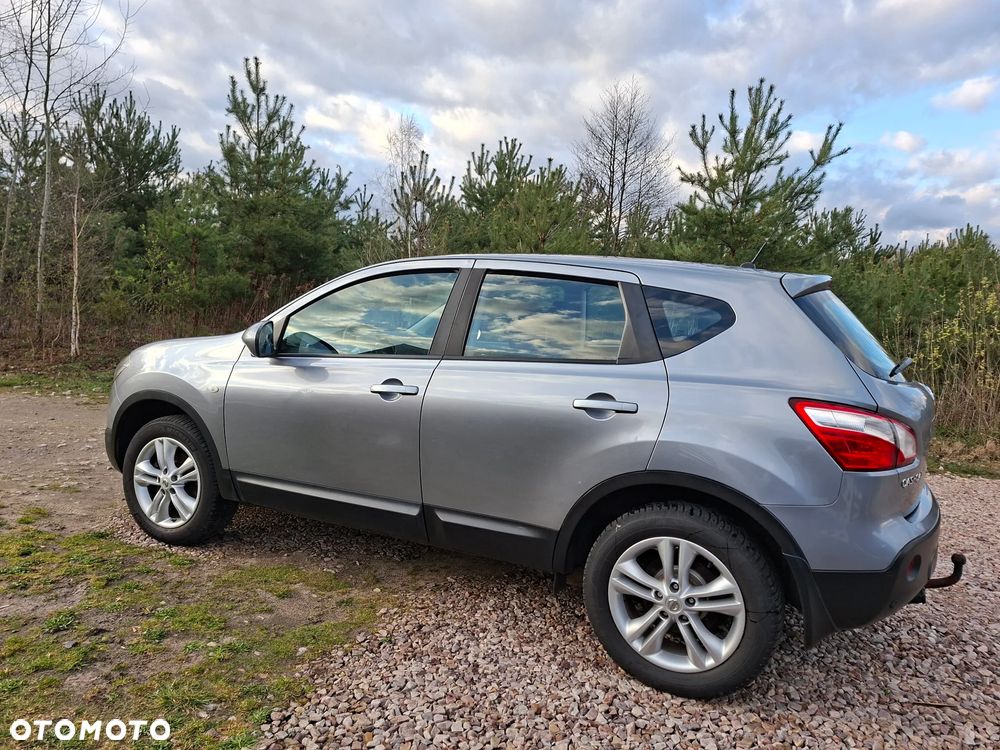 Nissan Qashqai 1.6 visia - 27