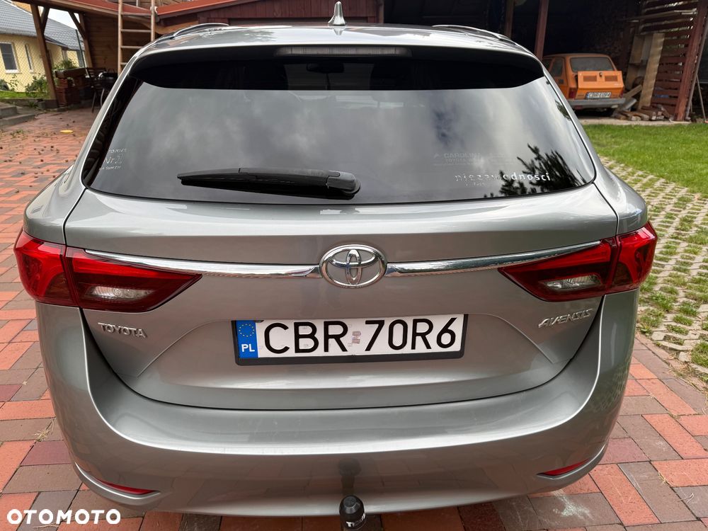 Toyota Avensis 2.0 Prestige MS - 10
