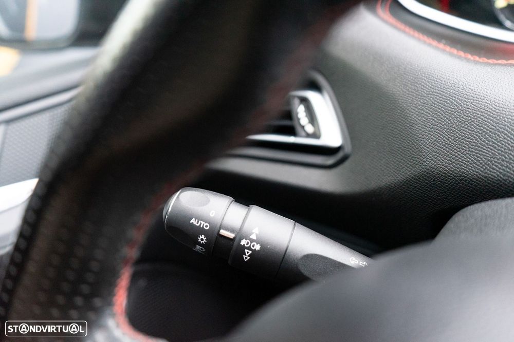 Peugeot 308 SW 2.0 BlueHDi GT Line - 30